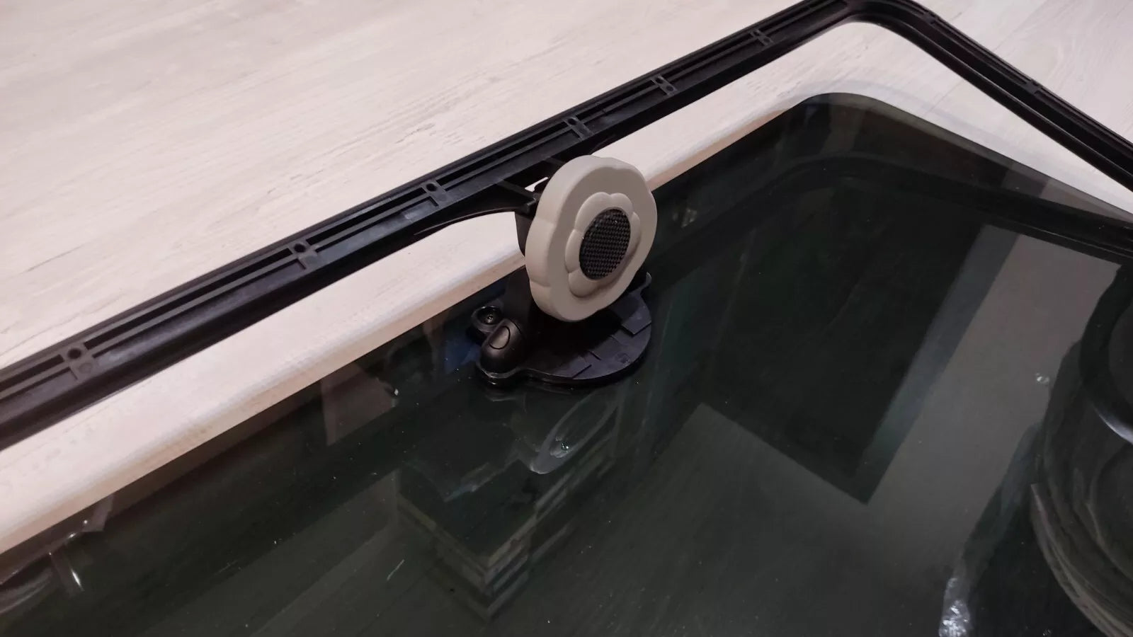 Manual pup-up Car Sunroof (800mm х 426mm) (31.49inch x 16.77inch) - Miles Car parts & accessories