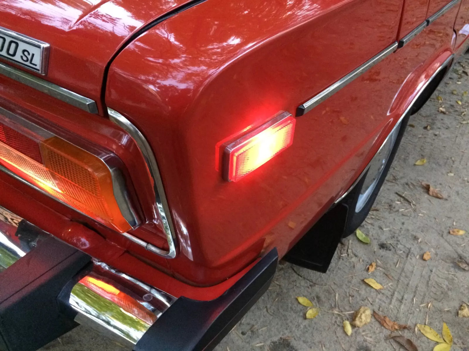 Repeaters of marker lamps VAZ-2106, Samara 2108, Lada 2121 Niva (2pc) - Miles Car parts & accessories